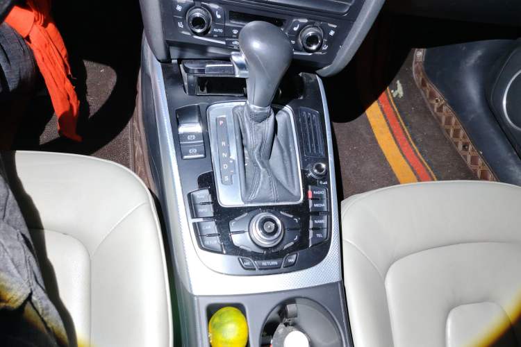 Used Audi A5 2010 2.0TFSI Sportback Luxury Model Gear Lever