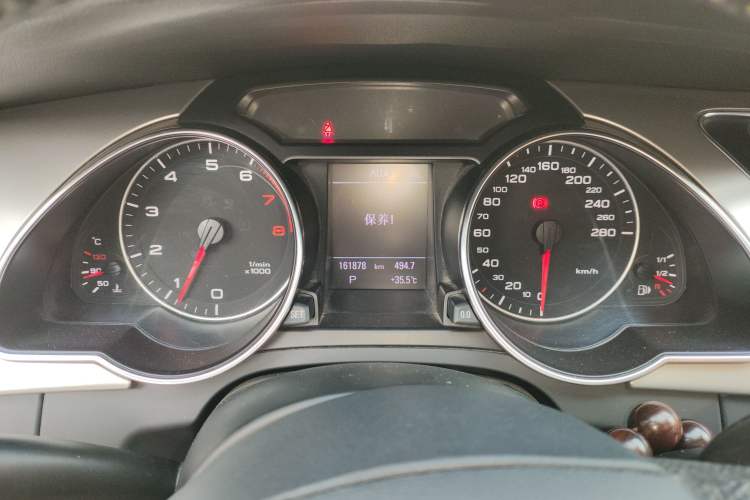 Used Audi A5 2010 2.0TFSI Sportback Comfort Model Odometer Close Up
