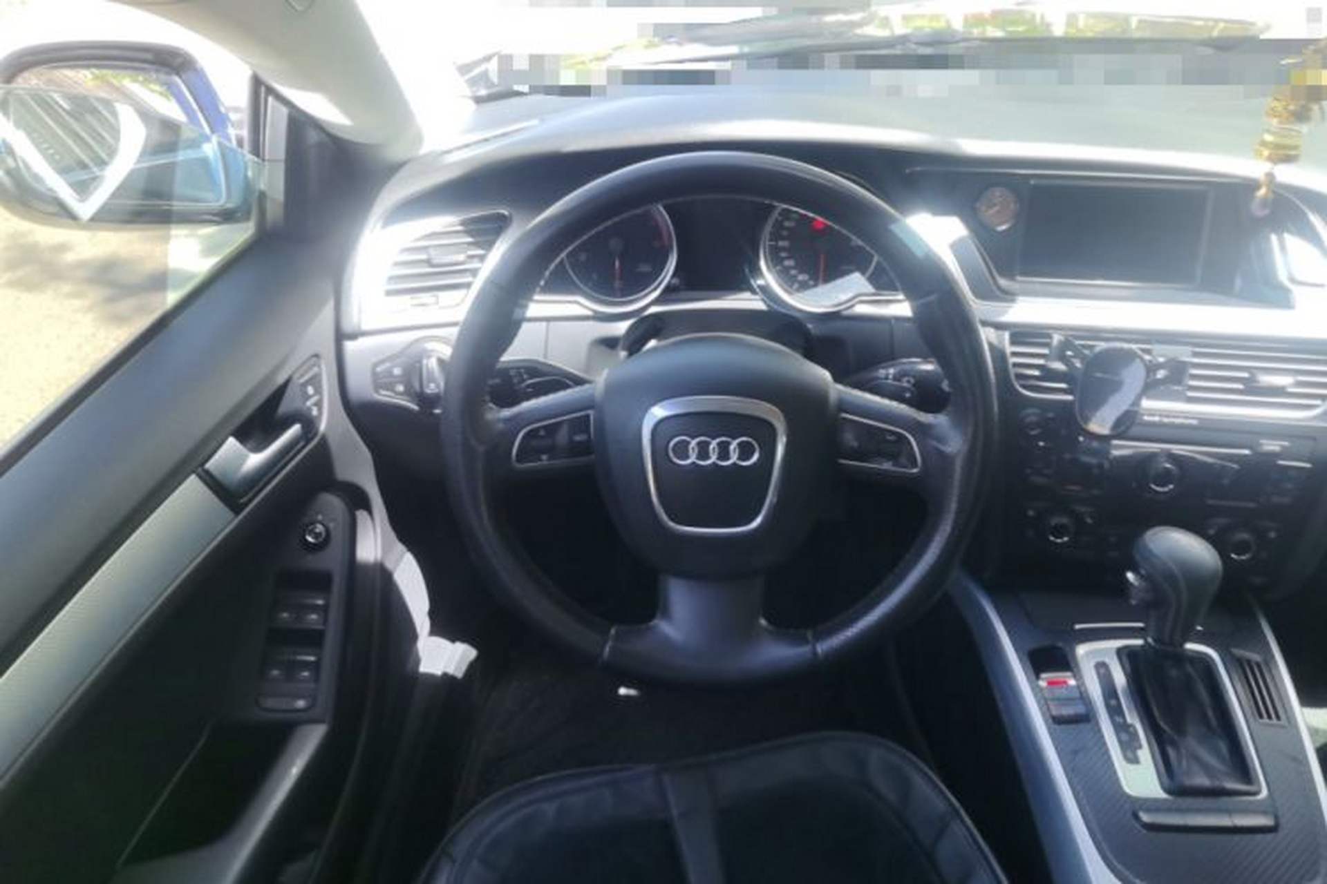 Used Audi A5 2010 2.0TFSI Sportback Comfort Model Steering Wheel