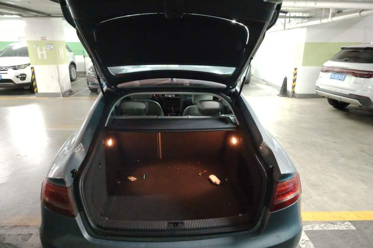 Used Audi A5 2010 2.0TFSI Sportback Luxury Model Trunk