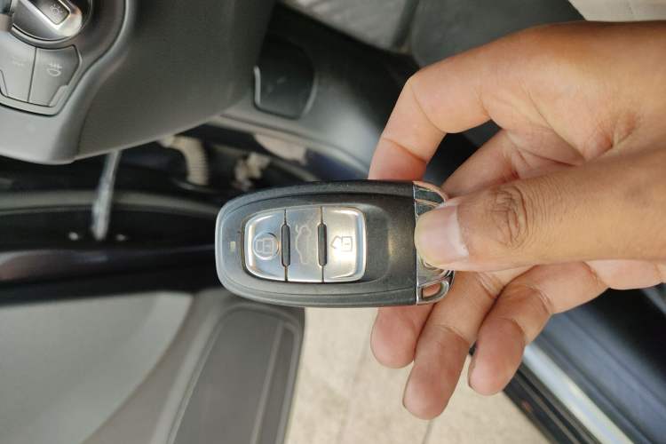 Used Audi A5 2010 2.0TFSI Sportback Comfort Model Vehicle Key