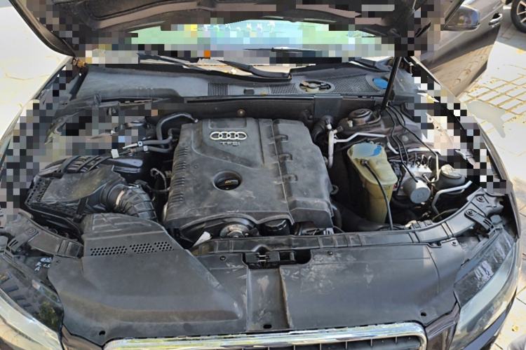 Used Audi A5 2010 2.0TFSI Cabriolet Engine Bay