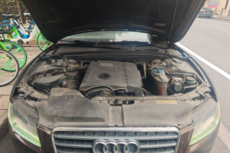 Used Audi A5 2010 2.0TFSI Sportback Comfort Model Engine Bay