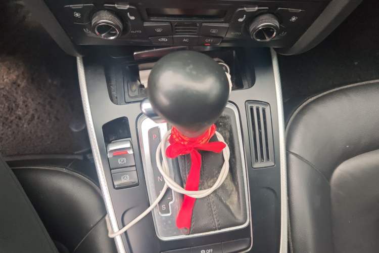 Used Audi A5 2010 2.0TFSI Sportback Comfort Model Gear Lever