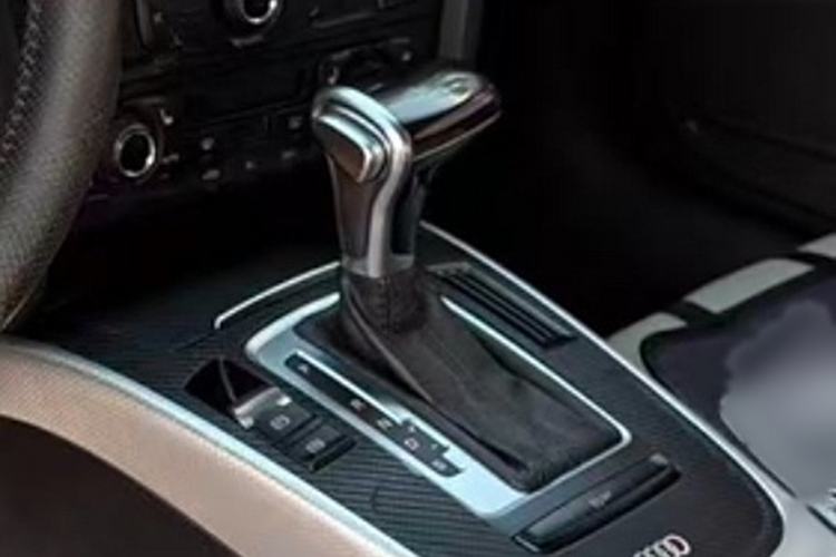 Used Audi A5 2010 2.0TFSI Coupe Gear Lever