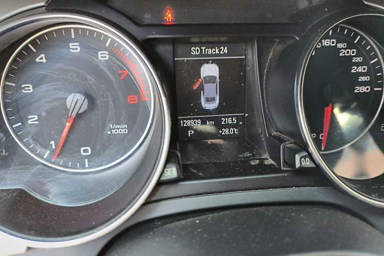 Used Audi A5 2010 2.0TFSI Cabriolet Odometer Close Up