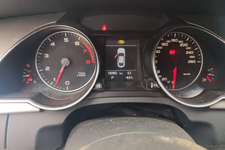 Used Audi A5 2010 2.0TFSI Sportback Comfort Model Odometer Close Up