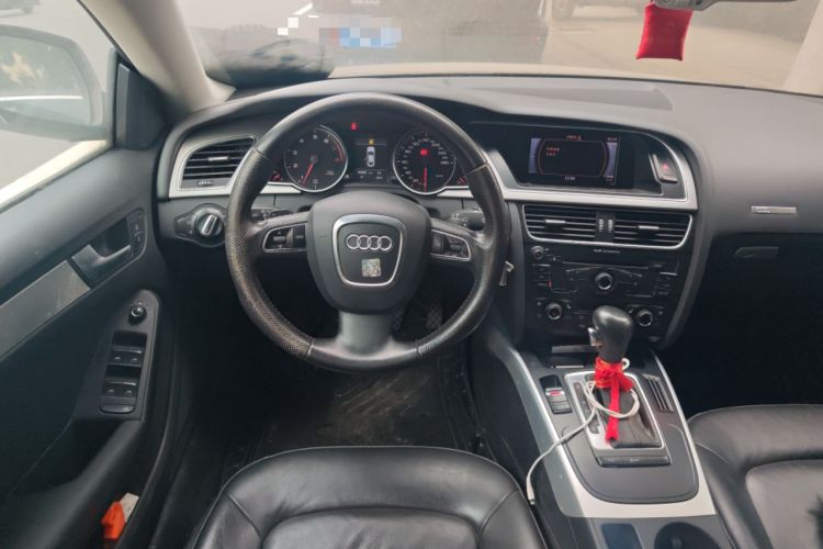 Used Audi A5 2010 2.0TFSI Sportback Comfort Model Steering Wheel