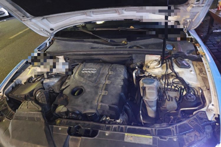 Used Audi A5 2010 2.0TFSI Sportback Comfort Model Engine Bay