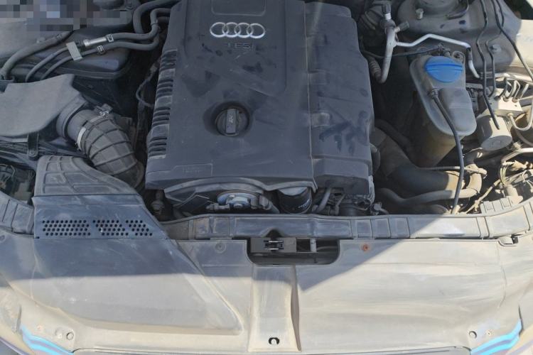 Used Audi A5 2010 2.0TFSI Cabriolet Engine Bay
