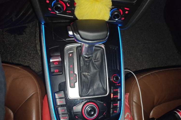Used Audi A5 2010 2.0TFSI Sportback Comfort Model Gear Lever