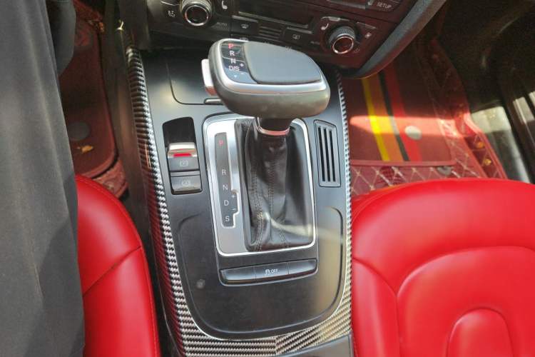 Used Audi A5 2010 2.0TFSI Cabriolet Gear Lever