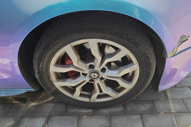Used Audi A5 2010 2.0TFSI Cabriolet Right Front Wheel Hub