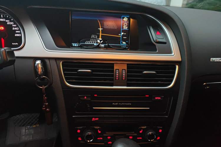 Used Audi A5 2010 2.0TFSI Sportback Technology Model Audio And AC Panel