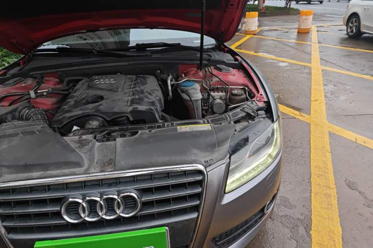 Used Audi A5 2010 2.0TFSI Sportback Technology Model Engine Bay Left