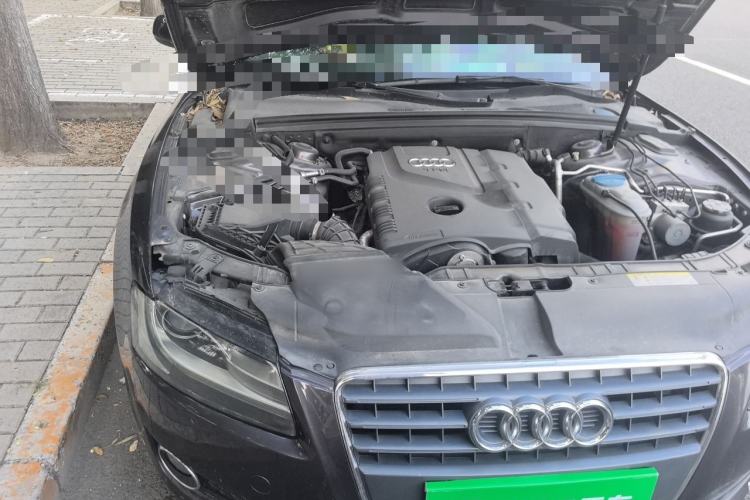 Used Audi A5 2010 2.0TFSI Sportback Comfort Model Engine Bay Right