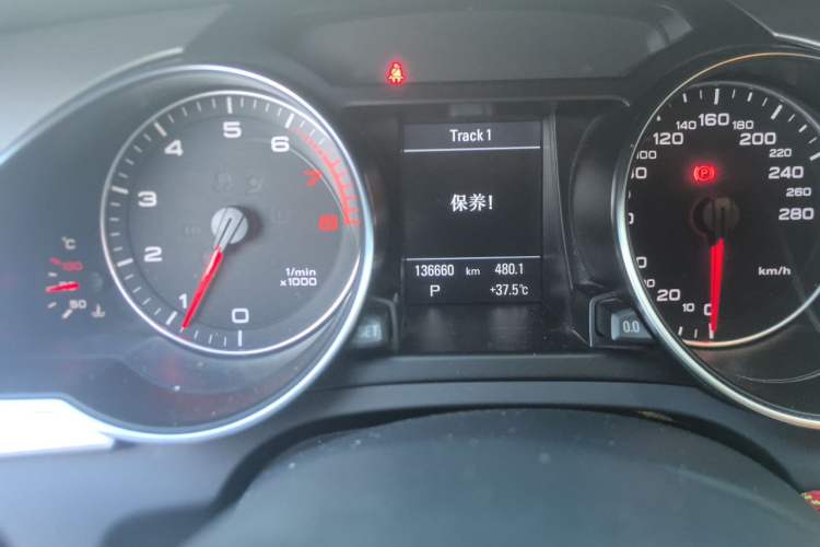 Used Audi A5 2010 2.0TFSI Sportback Comfort Model Odometer Close Up