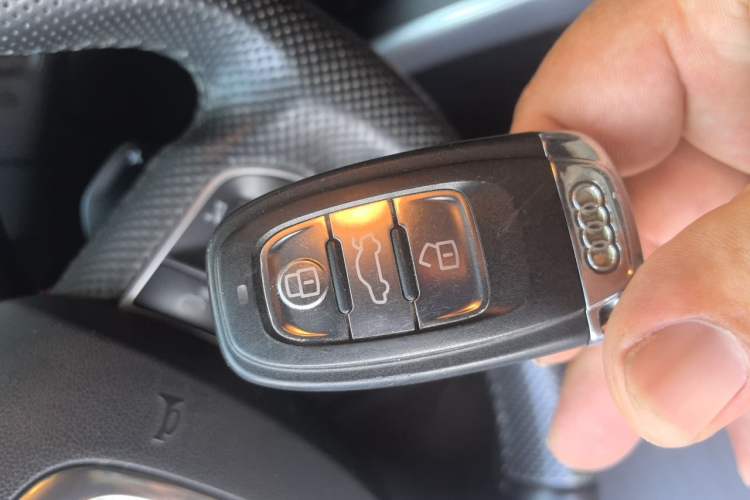 Used Audi A5 2010 2.0TFSI Sportback Comfort Model Vehicle Key