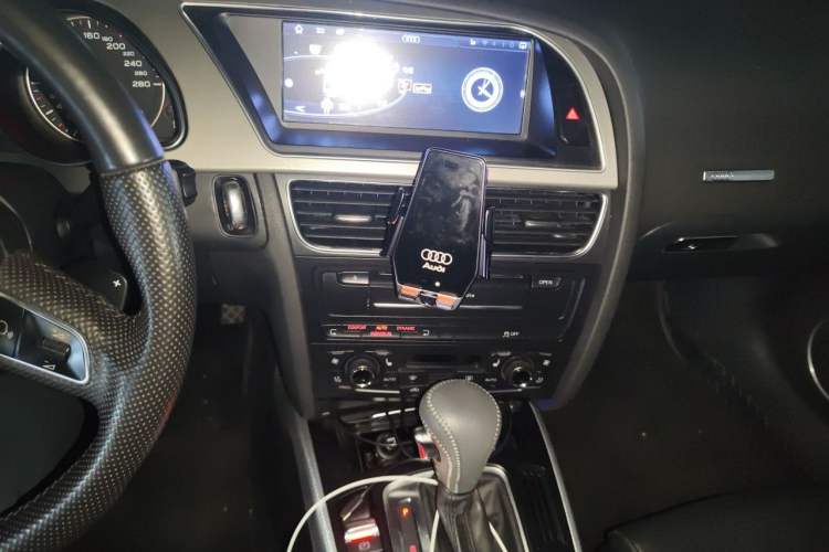 Used Audi A5 2010 2.0TFSI Sportback Comfort Model Audio And AC Panel