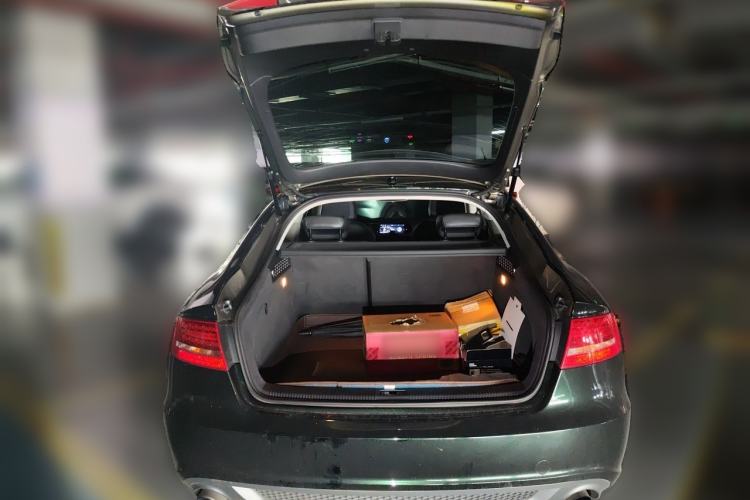 Used Audi A5 2010 2.0TFSI Sportback Comfort Model Trunk