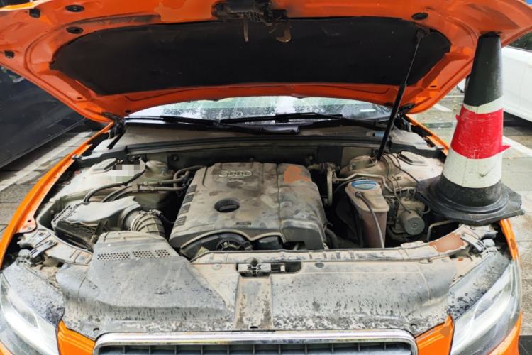 Used Audi A5 2010 2.0TFSI Coupe Engine Bay