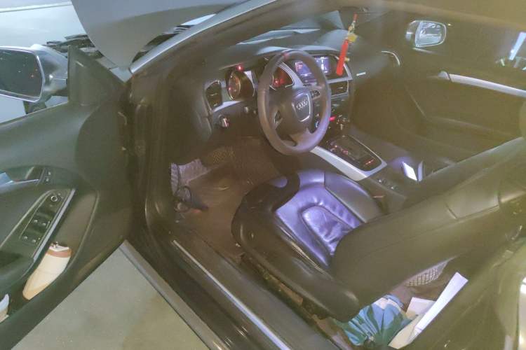 Used Audi A5 2010 2.0TFSI Cabriolet Driver Seat
