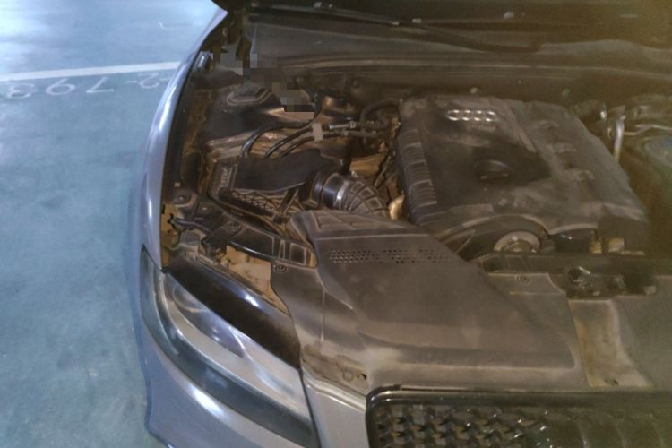 Used Audi A5 2010 2.0TFSI Cabriolet Engine Bay Right