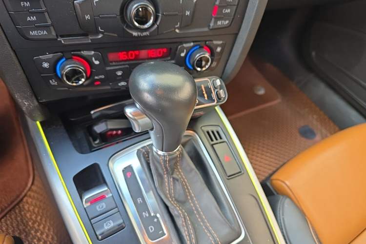 Used Audi A5 2010 2.0TFSI Coupe Gear Lever
