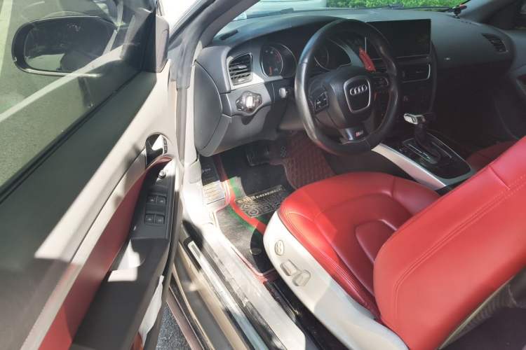 Used Audi A5 2010 2.0TFSI Cabriolet Driver Seat