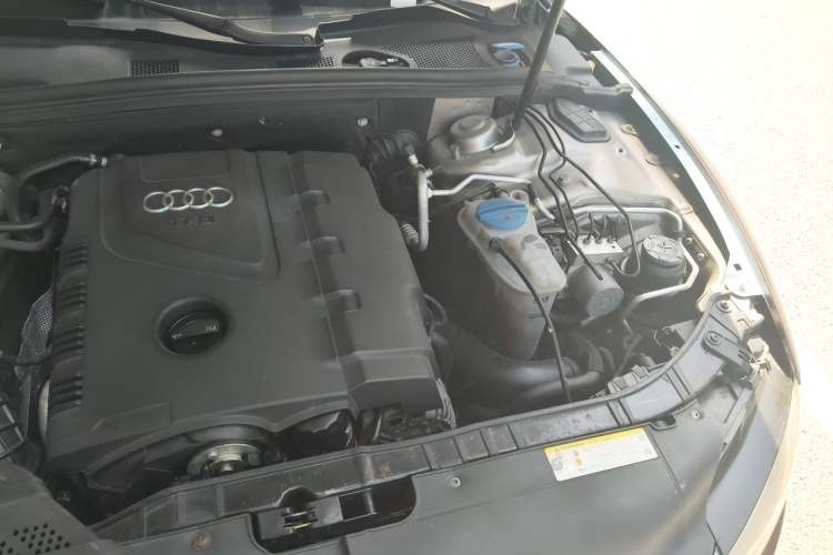 Used Audi A5 2010 2.0TFSI Cabriolet Engine Bay Left