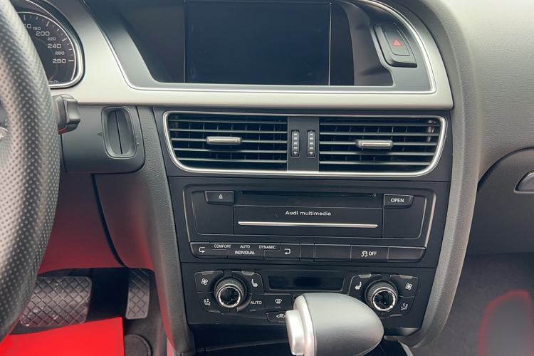 Used Audi A5 2010 2.0TFSI Sportback Comfort Model Audio And AC Panel