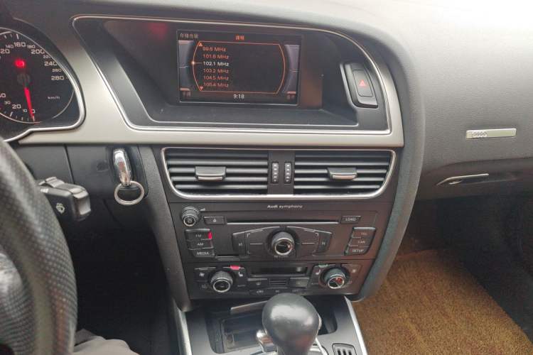 Used Audi A5 2010 2.0TFSI Sportback Comfort Model Audio And AC Panel