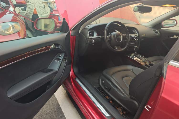 Used Audi A5 2010 2.0TFSI Coupe Driver Seat