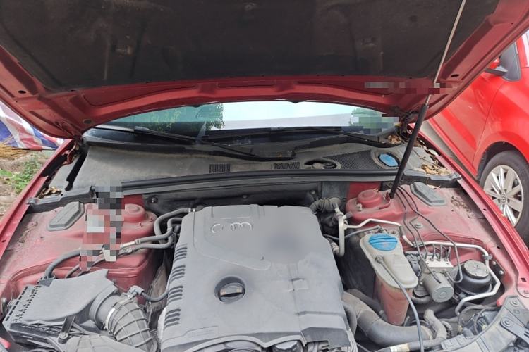 Used Audi A5 2010 2.0TFSI Sportback Comfort Model Engine Bay