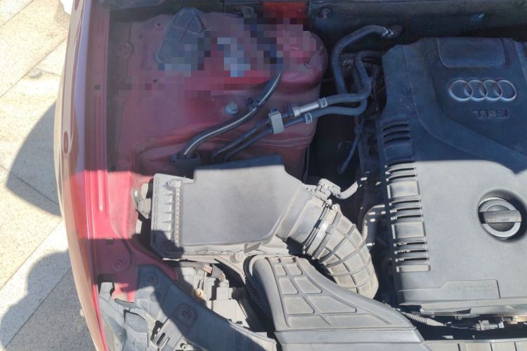 Used Audi A5 2010 2.0TFSI Sportback Luxury Model Engine Bay Right