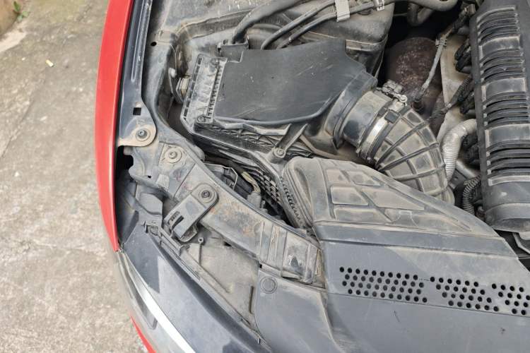 Used Audi A5 2010 2.0TFSI Cabriolet Engine Bay Right