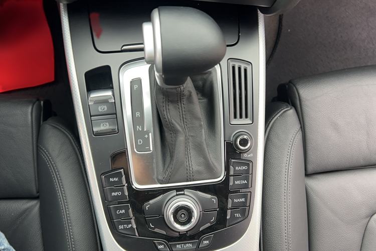 Used Audi A5 2010 2.0TFSI Sportback Comfort Model Gear Lever