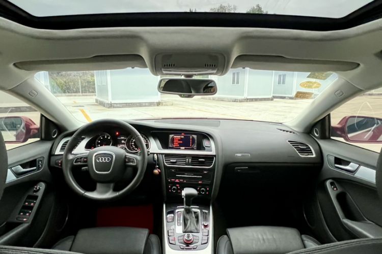 Used Audi A5 2010 2.0TFSI Sportback Comfort Model Interior 2