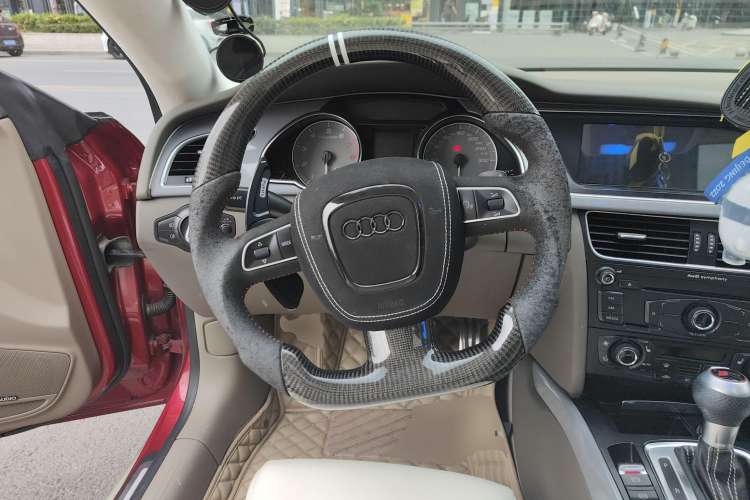 Used Audi A5 2010 2.0TFSI Coupe Steering Wheel