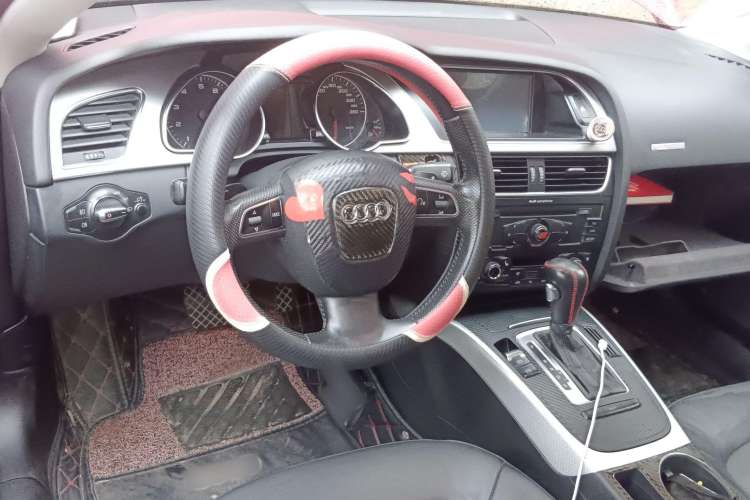Used Audi A5 2010 2.0TFSI Coupe Steering Wheel