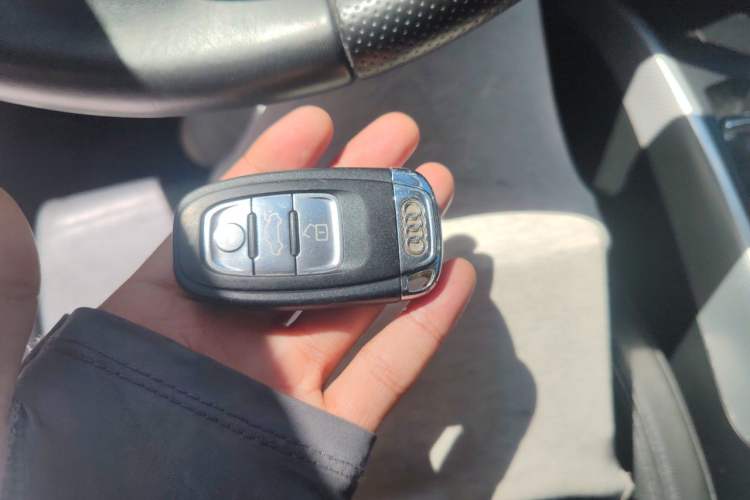 Used Audi A5 2010 2.0TFSI Sportback Luxury Model Vehicle Key