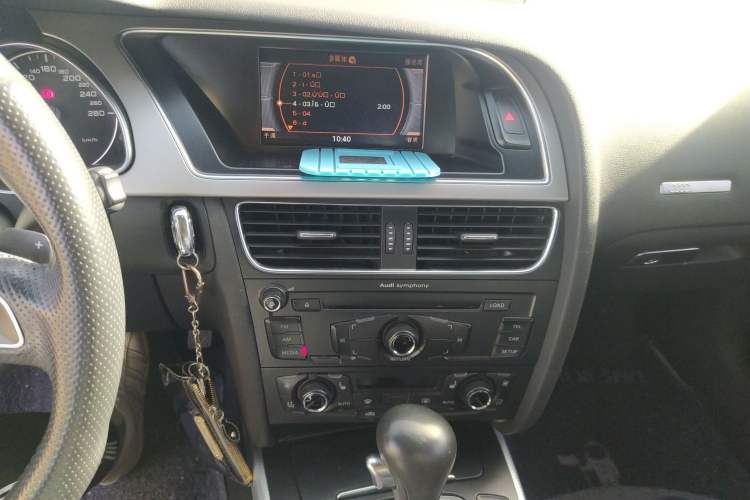 Used Audi A5 2010 2.0TFSI Cabriolet Audio And AC Panel