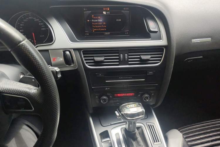 Used Audi A5 2010 2.0TFSI Sportback Comfort Model Audio And AC Panel