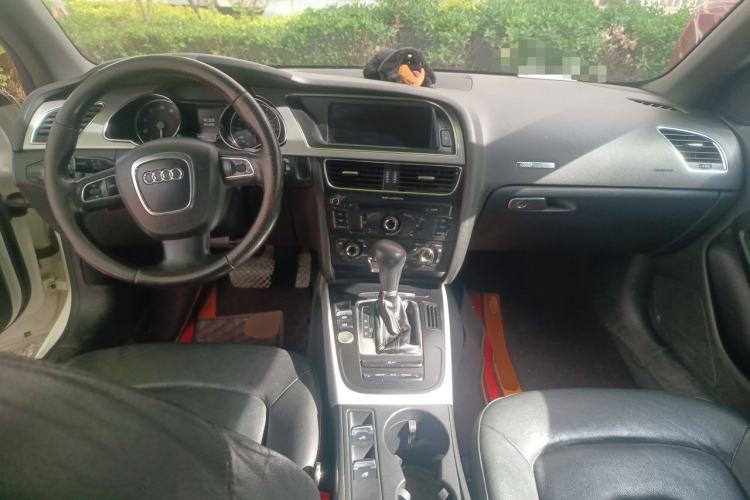 Used Audi A5 2010 2.0TFSI Cabriolet Center Console