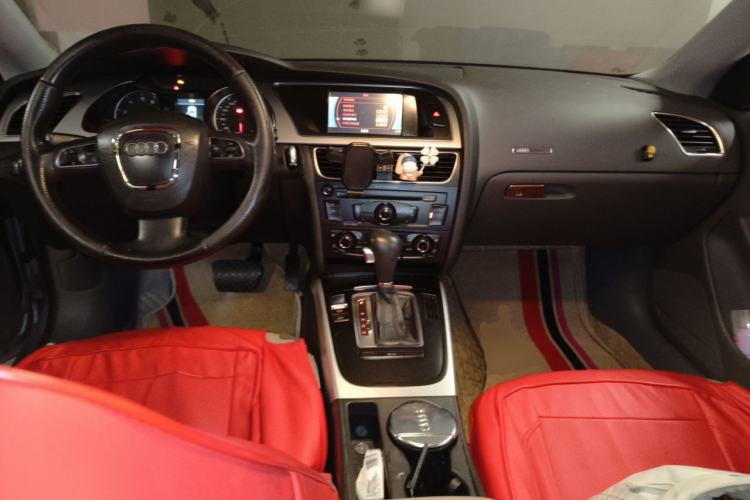 Used Audi A5 2010 2.0TFSI Coupe Style Edition Center Console