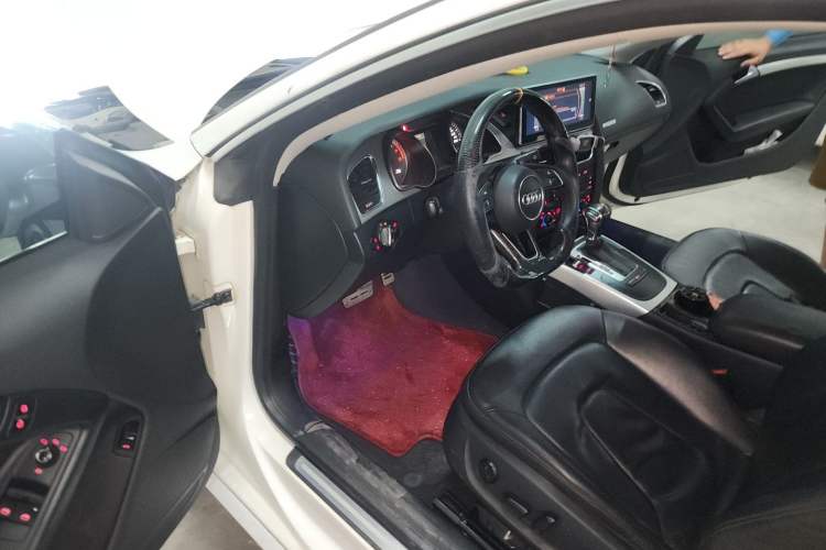 Used Audi A5 2010 2.0TFSI Coupe Driver Seat