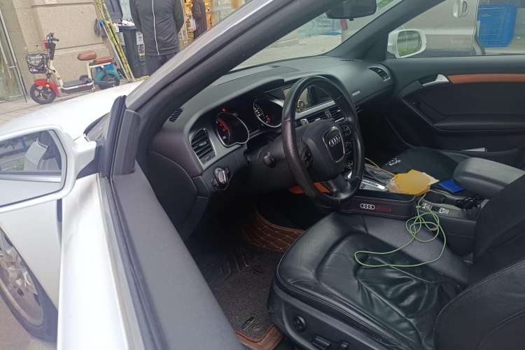 Used Audi A5 2010 2.0TFSI Cabriolet Driver Seat