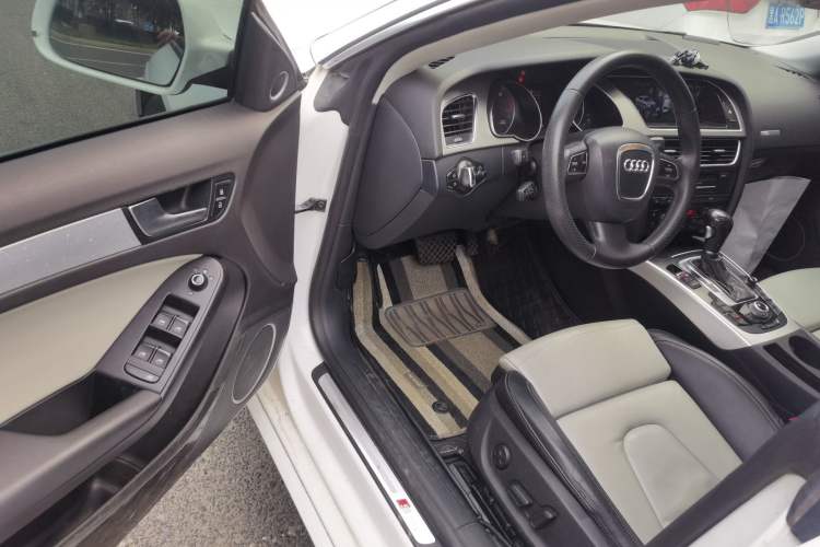 Used Audi A5 2010 2.0TFSI Sportback Technology Model Driver Seat