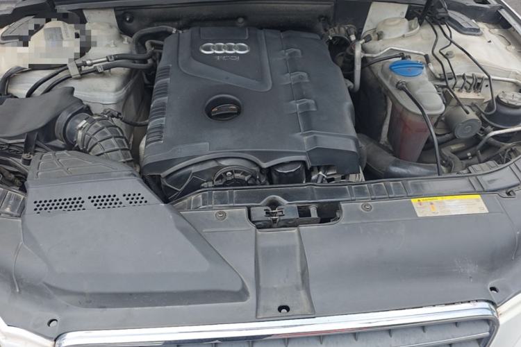 Used Audi A5 2010 2.0TFSI Sportback Comfort Model Engine Bay