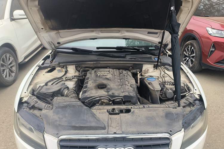 Used Audi A5 2010 2.0TFSI Coupe Engine Bay